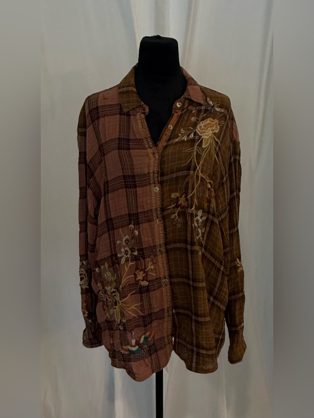 Johnny Was Workshop XL Embroidered Plaid Shirt